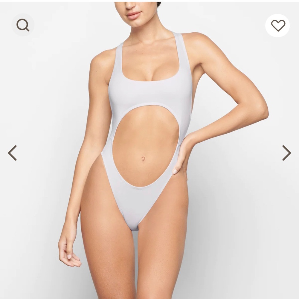 Skims Monokini, never worn size M